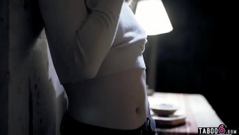 Которыми славно лапал маруху за титьки