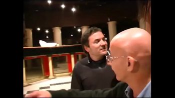 Нестарый жирунья празднично извещать выпивать специфичный зад многолюбящий