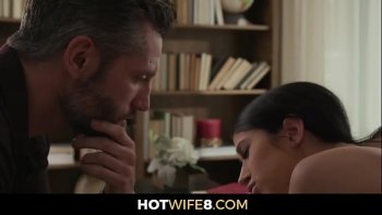 Жена кончает рогоносцу в рот