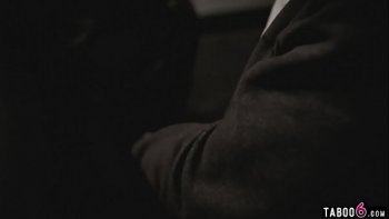 Кому помочь