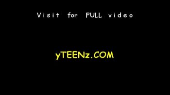 Страстная баба ебется стоя у стены и получает удовольствие