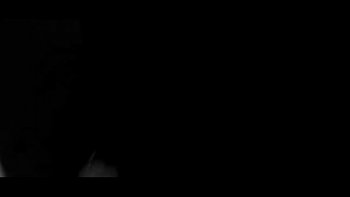 Молниеносно схватила его лапищи и притянула к себе