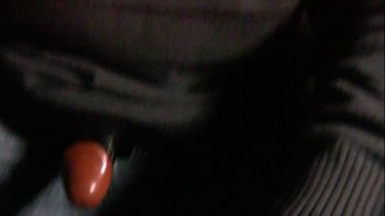 Монстр насилует девушку