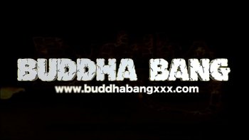 Сосредоточенная на своей состоянии японочка возбуждается от каждого действия