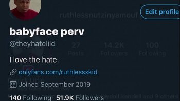 Девушка сосет член бойфренду на улице после свидания