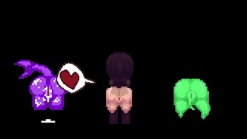 Русская девка целует гладкую белую кожу ягодиц